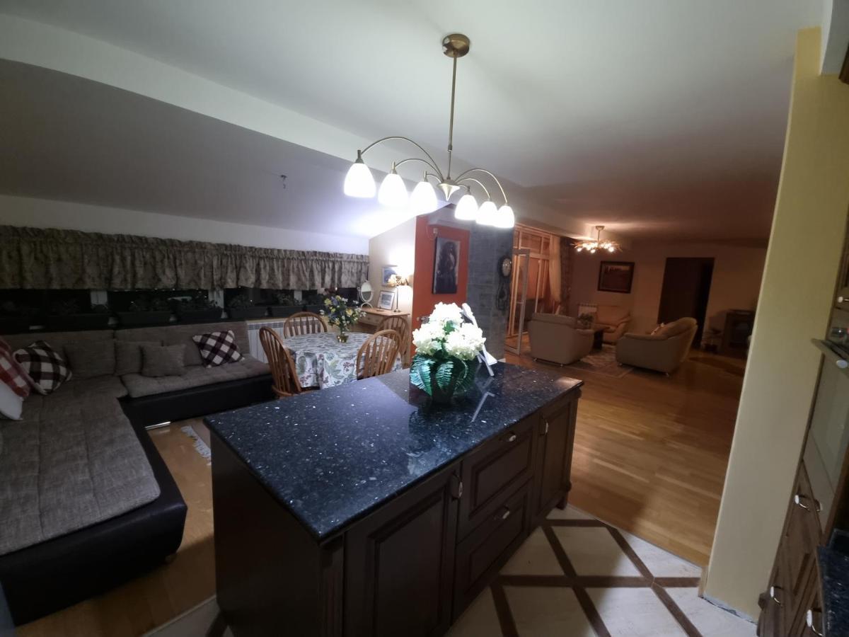 Villa Diana Apartments Skopje Luaran gambar